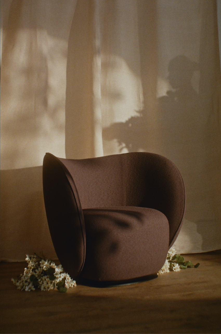 BastilleLounge_Portrait